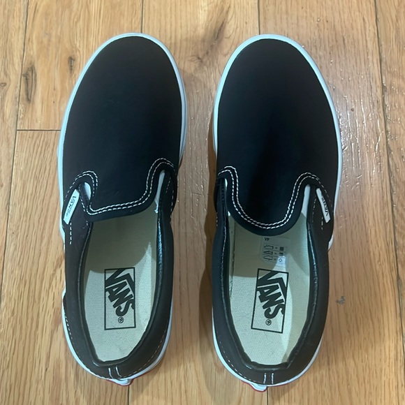 Vans Classic Slip-Ons - Picture 2 of 3